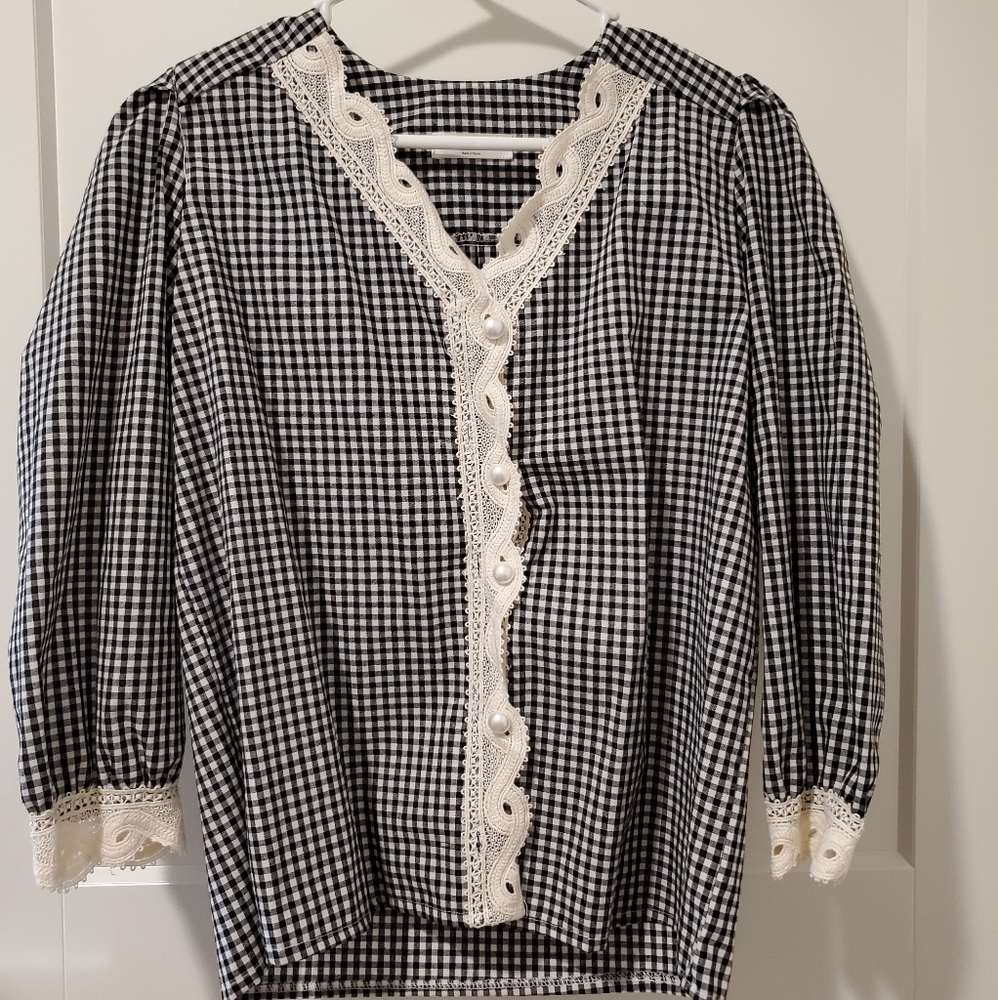 Pearl detailed embroidery long sleeve shirt